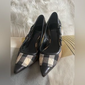 BURBERRY pumps, Nova check black leather